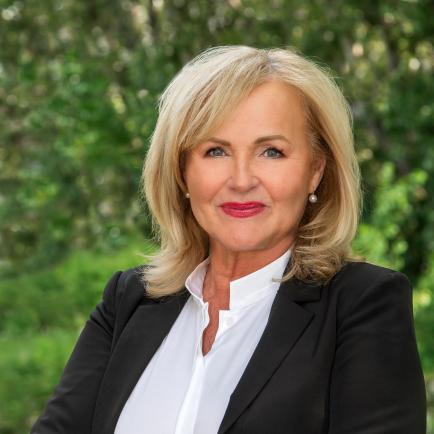 BRAUN VERONIKA